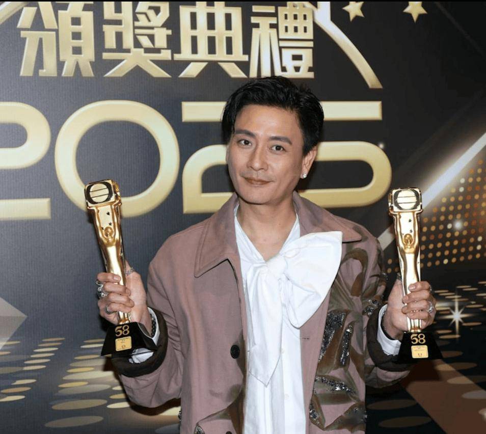 TVB视帝黄宗泽再现奇特造型！骚粉短裤配珍珠项链，网友吐槽：真的看不懂