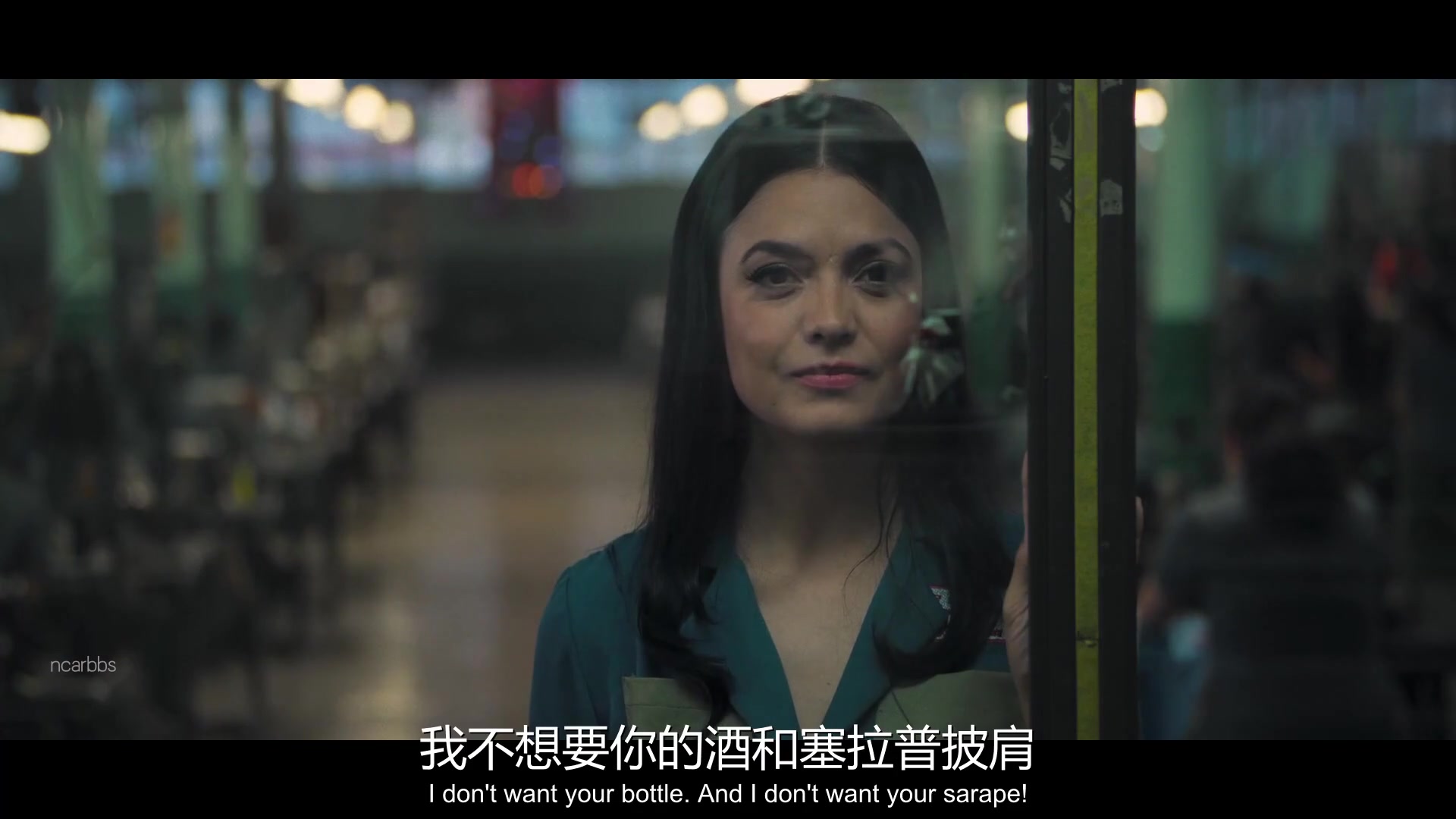 女警出更